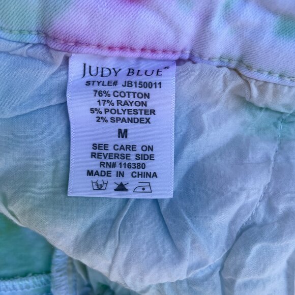 Judy Blue Denim Shorts Women’s Size M Tie Dye Raw Hem Multicolor‎ Boho Hippie - Picture 6 of 6